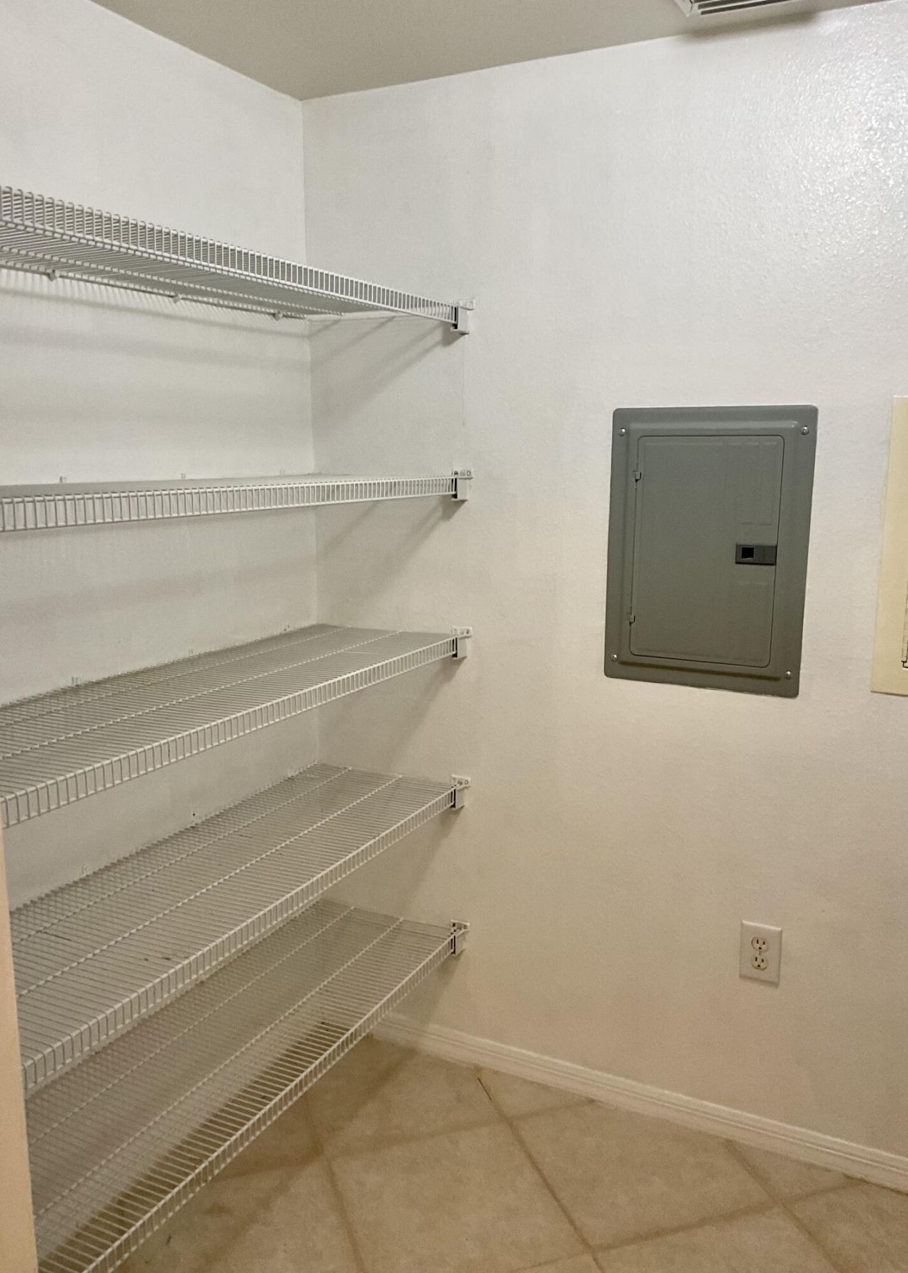 6533 Emerald Dunes Drive, Unit 108  W/gar, West Palm Beach, FL 33411 Photo