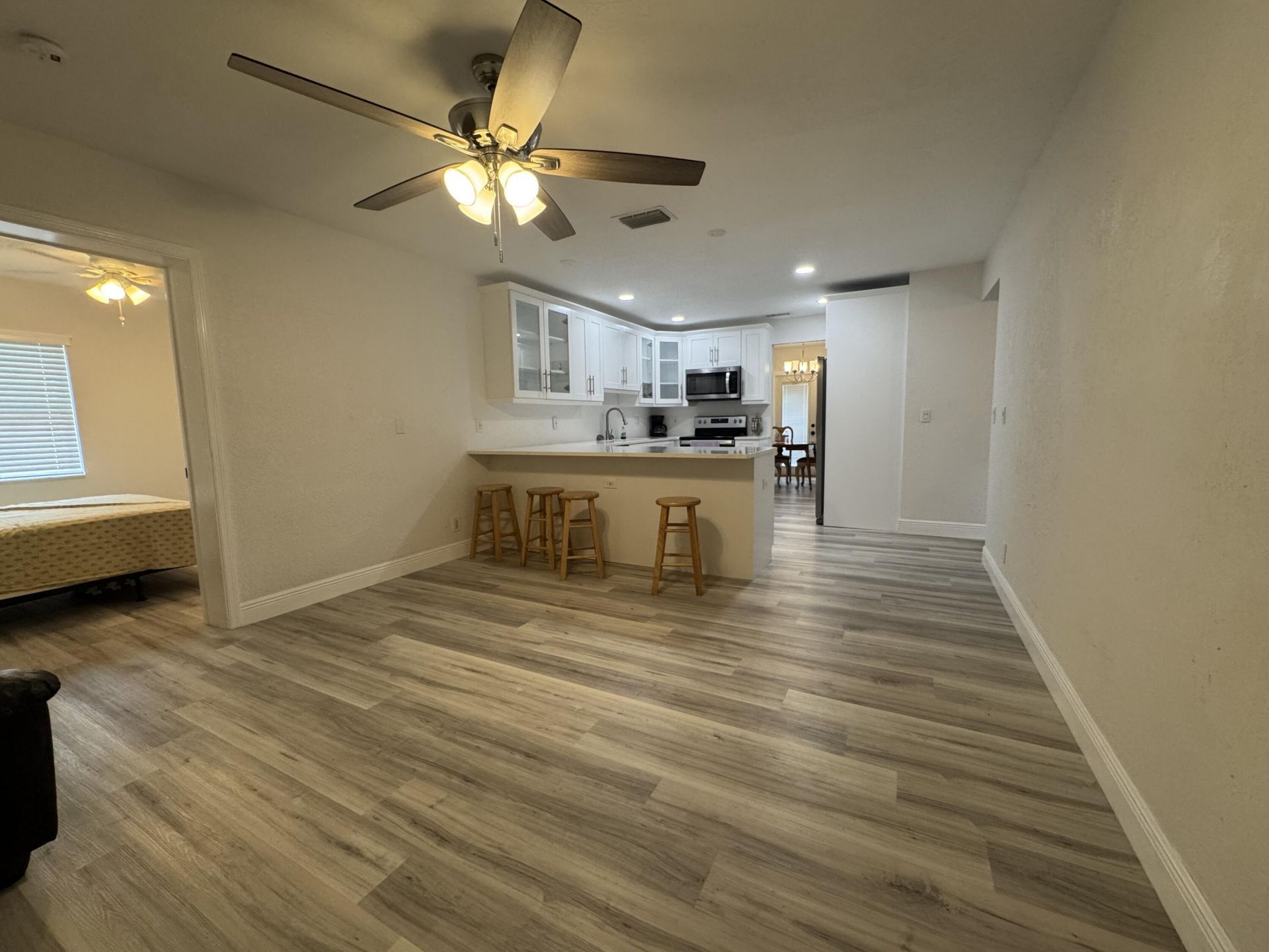 589 Cashiers Drive, West Palm Beach, FL 33413 Photo