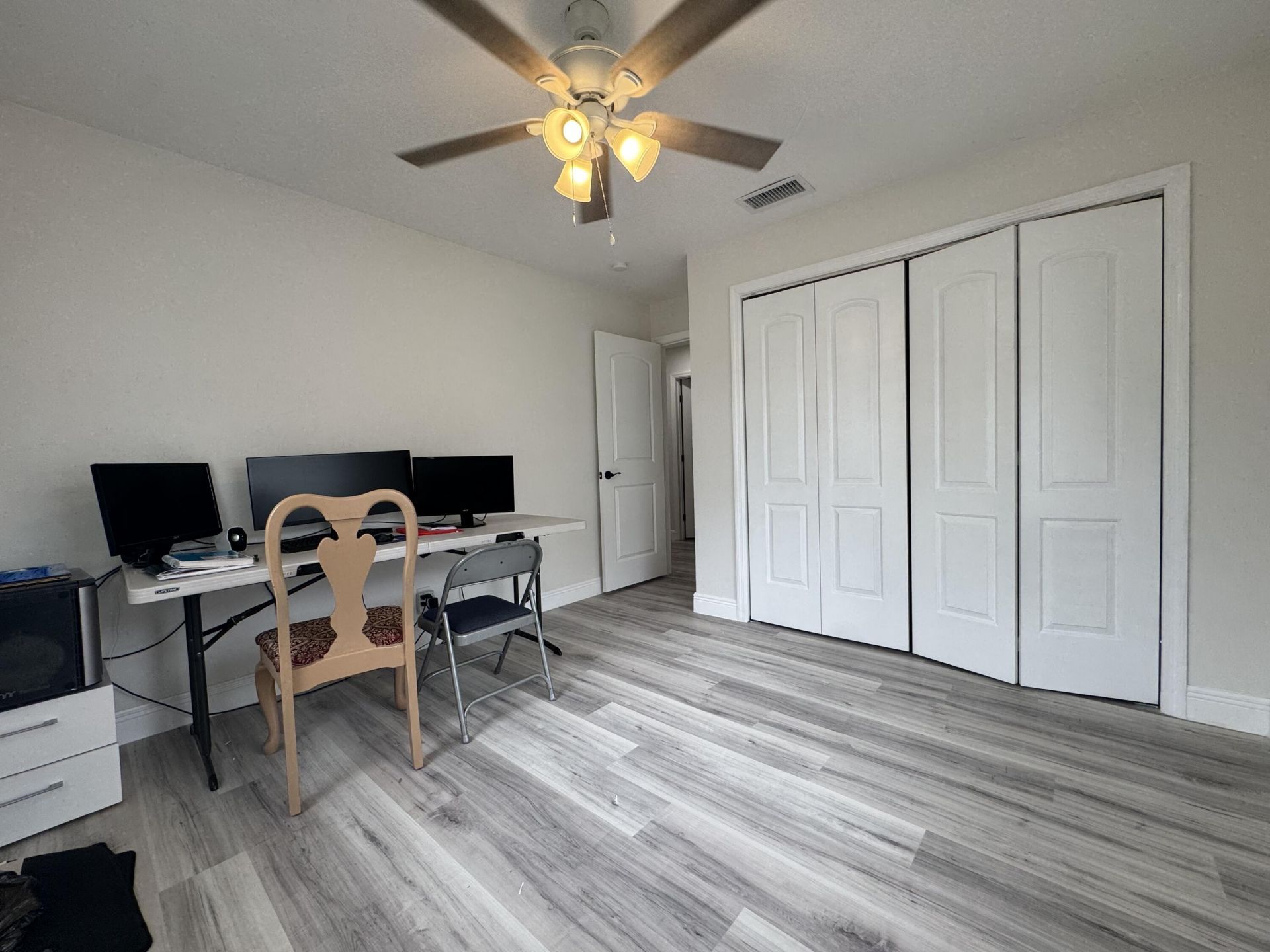 589 Cashiers Drive, West Palm Beach, FL 33413 Photo
