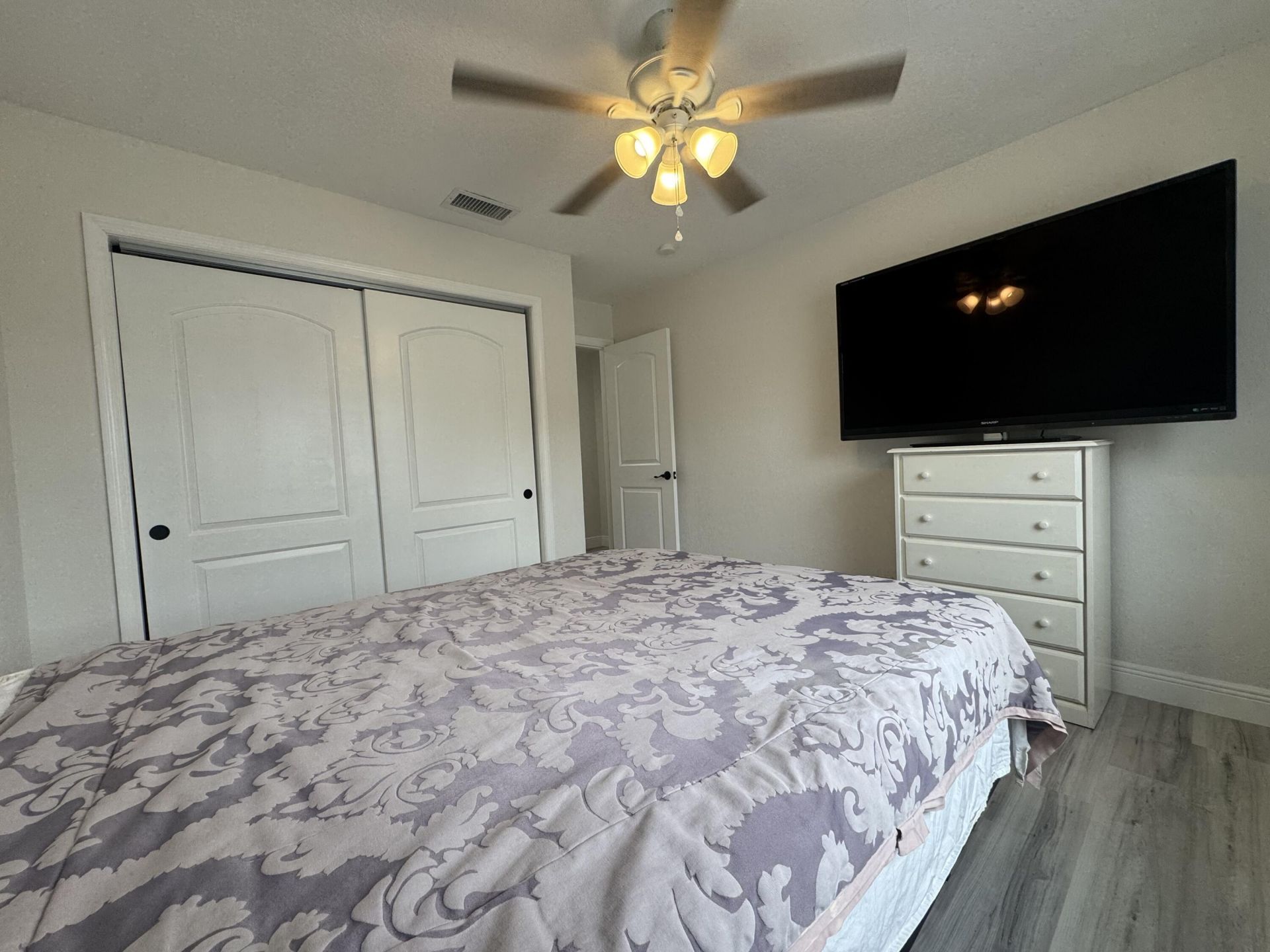 589 Cashiers Drive, West Palm Beach, FL 33413 Photo