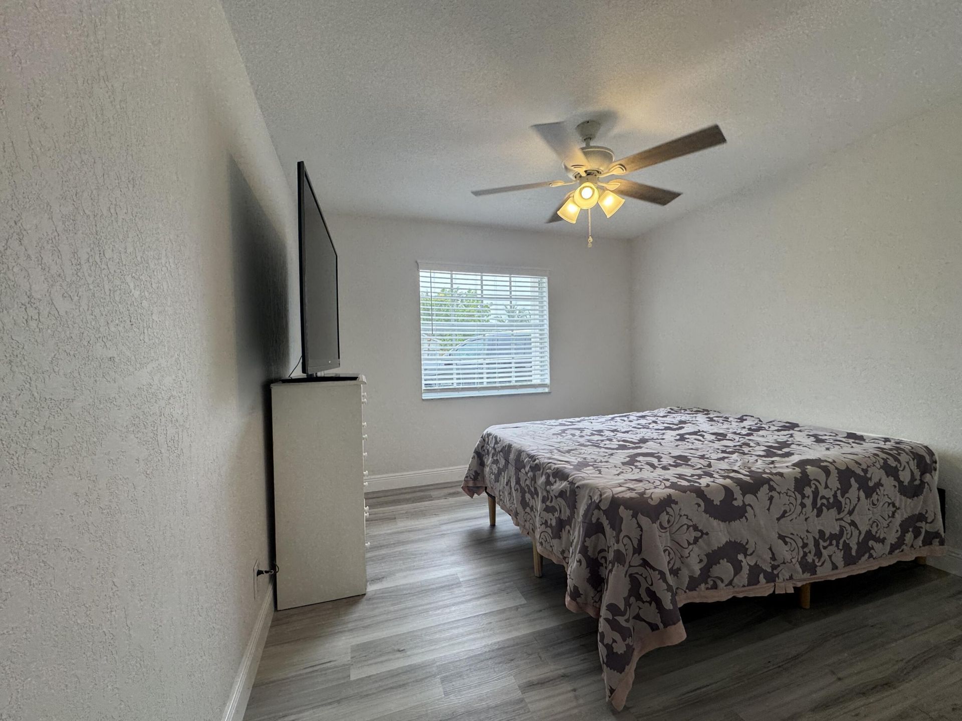 589 Cashiers Drive, West Palm Beach, FL 33413 Photo