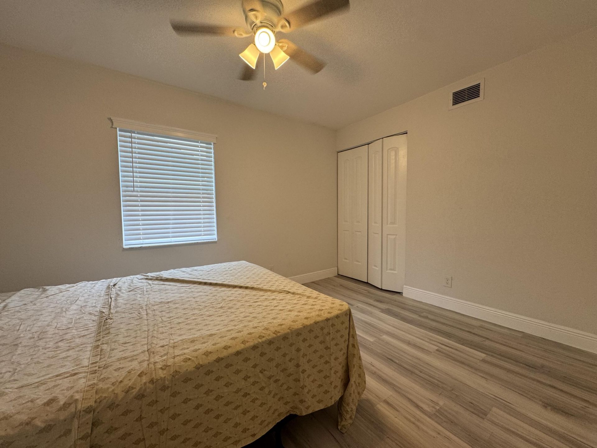 589 Cashiers Drive, West Palm Beach, FL 33413 Photo