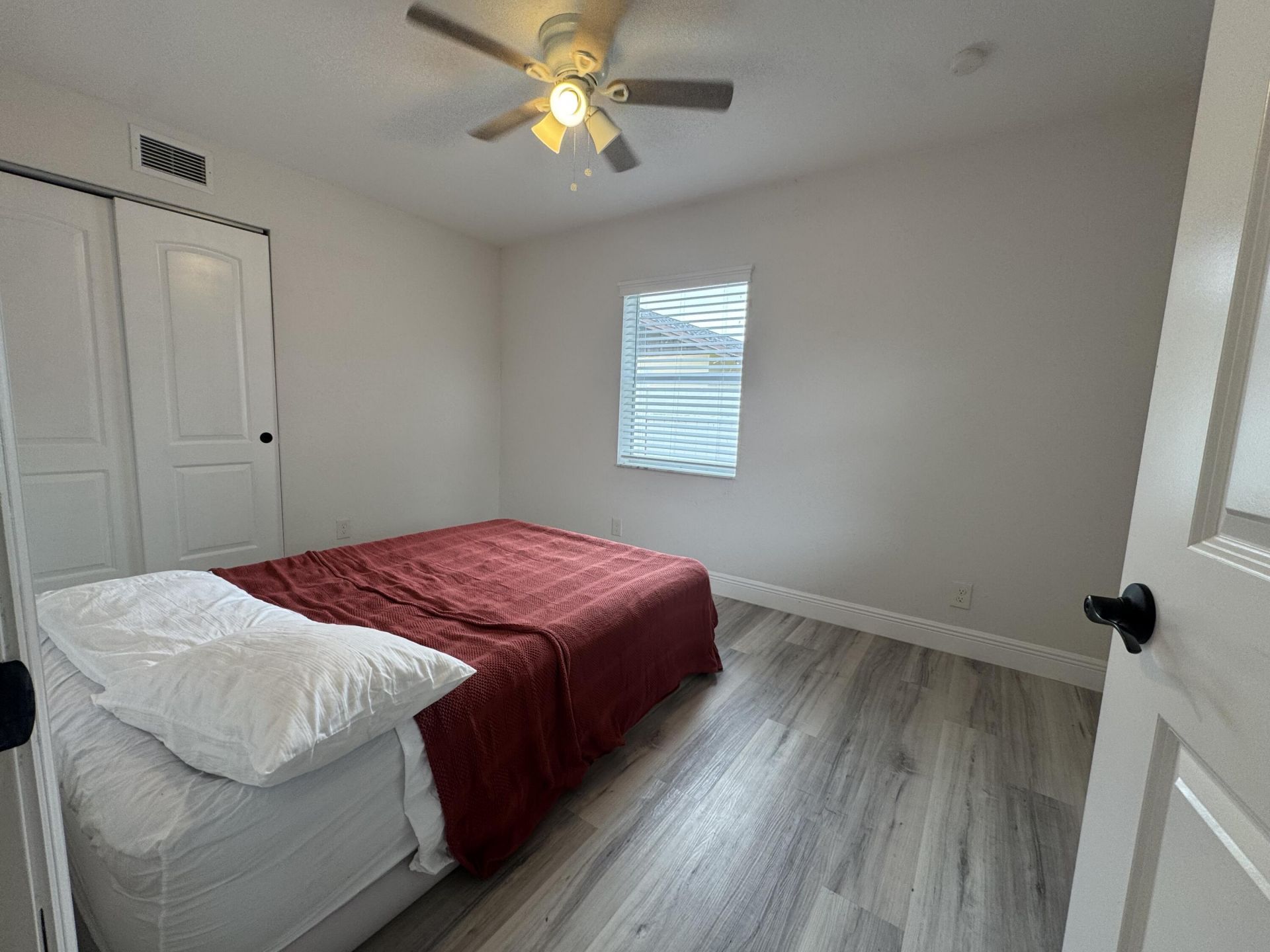 589 Cashiers Drive, West Palm Beach, FL 33413 Photo