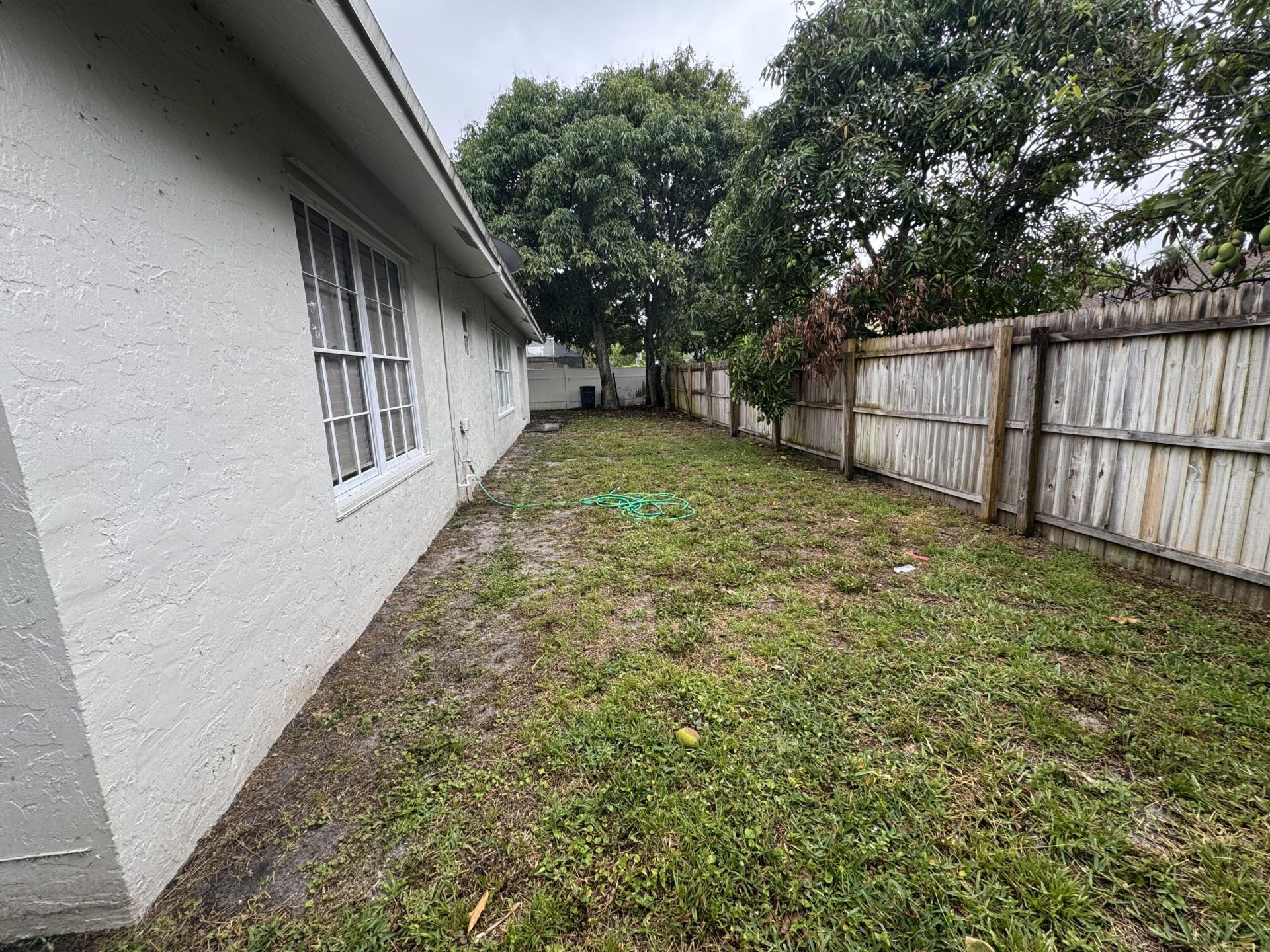 589 Cashiers Drive, West Palm Beach, FL 33413 Photo