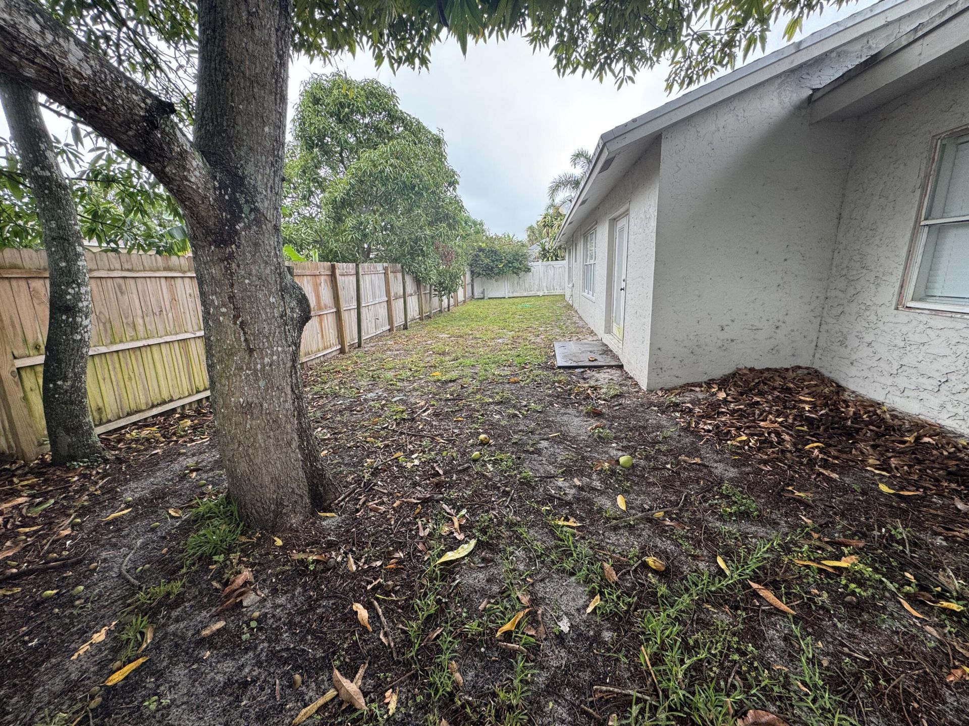 589 Cashiers Drive, West Palm Beach, FL 33413 Photo