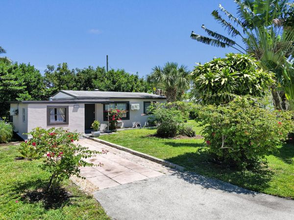 1465 NE 27th Street, Pompano Beach, FL 33064