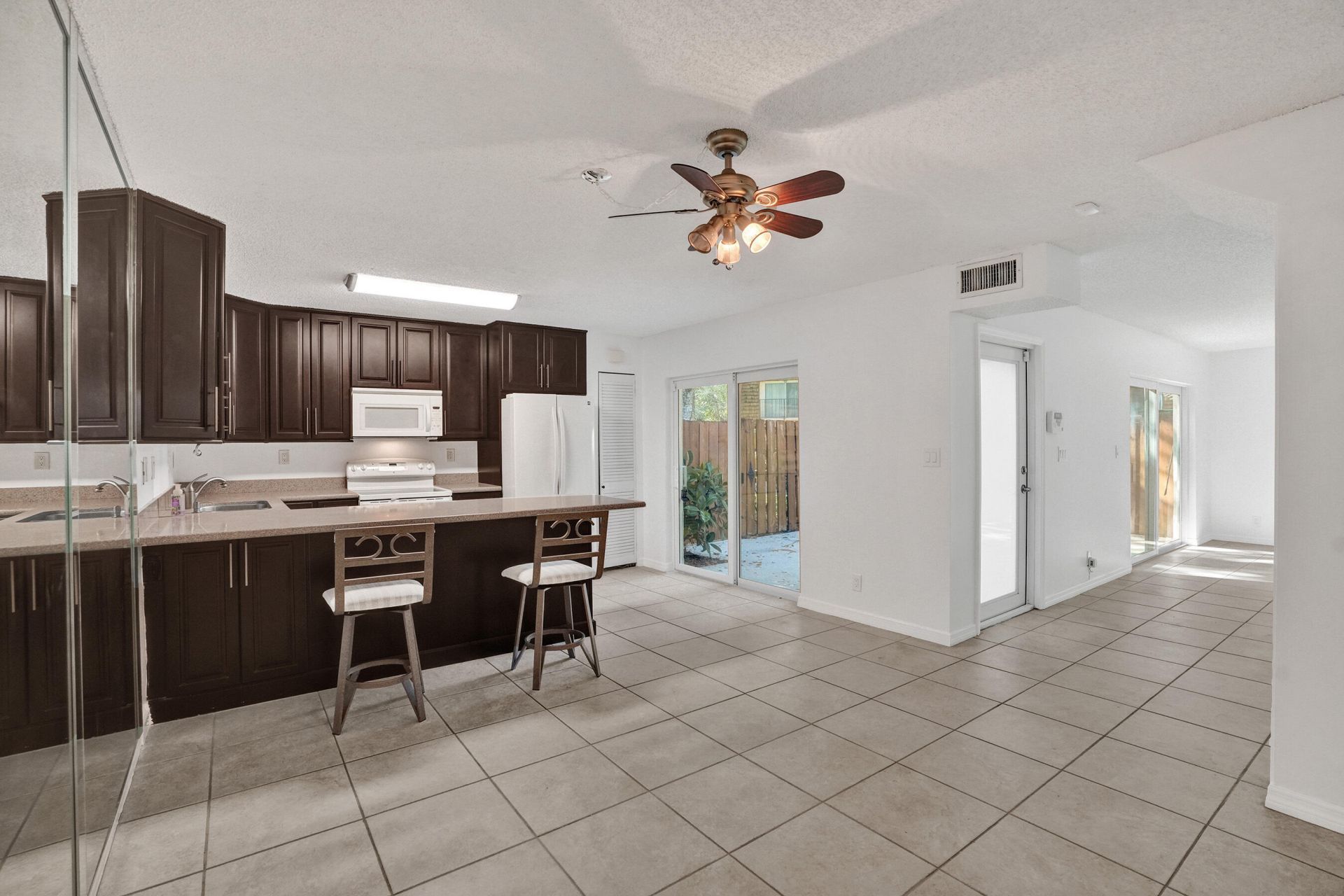 9110 SW 22nd Court, Unit D, Davie, FL 33324 Photo