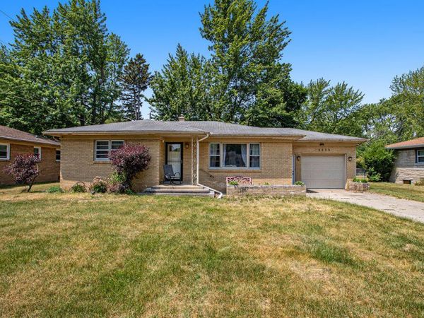 2022 Krolow Street, Benton Harbor, MI 49022