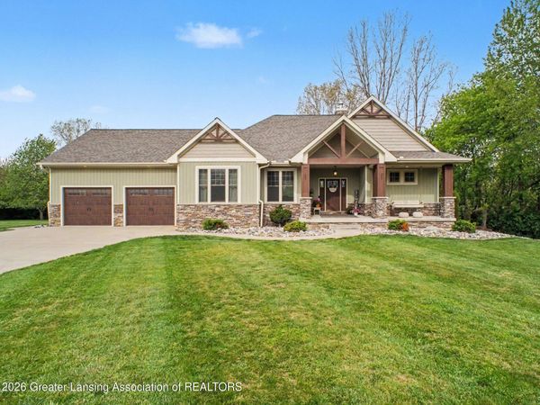 2005 N Meridian Road, Ovid, MI 48866