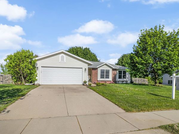 1357 Broadway Drive, Sun Prairie, WI 53590