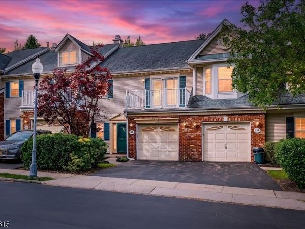216 Amethyst Way, Franklin, NJ 08823
