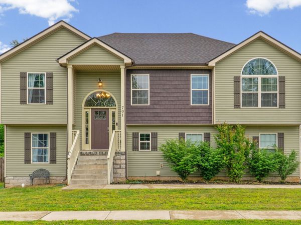 701 Tidwell Dr, Clarksville, TN 37042