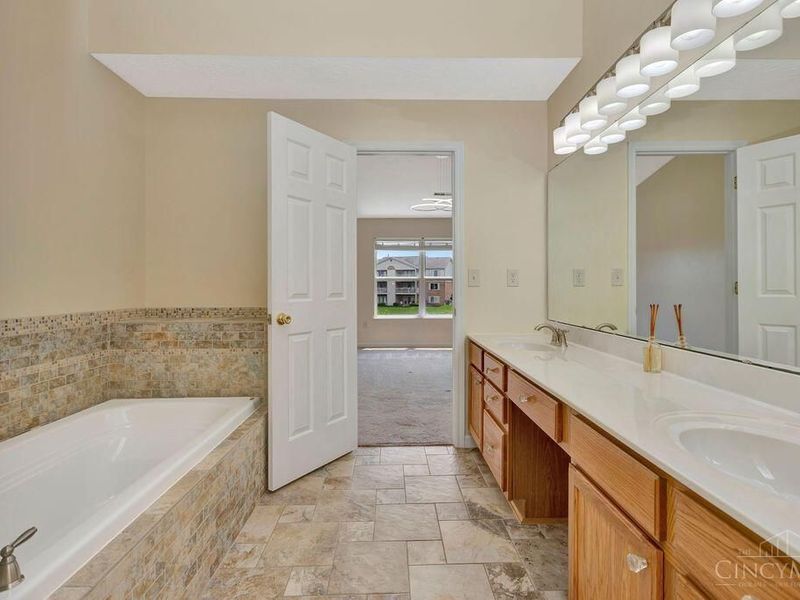 5570 Harbourwatch Way, Unit 203, Mason, OH 45040 Photo 17