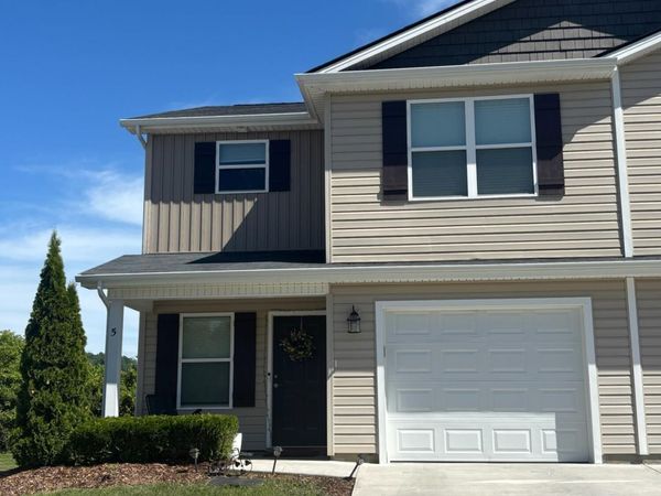 2927 Watauga Road, Unit 5, Johnson City, TN 37601