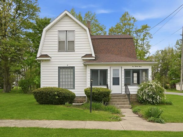 127 N Kinney, Angola, IN 46703