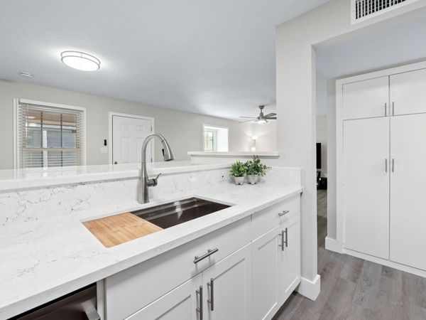 7801 Shoal Creek BLVD, Unit 203, Austin, TX 78757