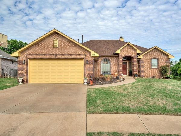17729 Gold Drive, Edmond, OK 73012