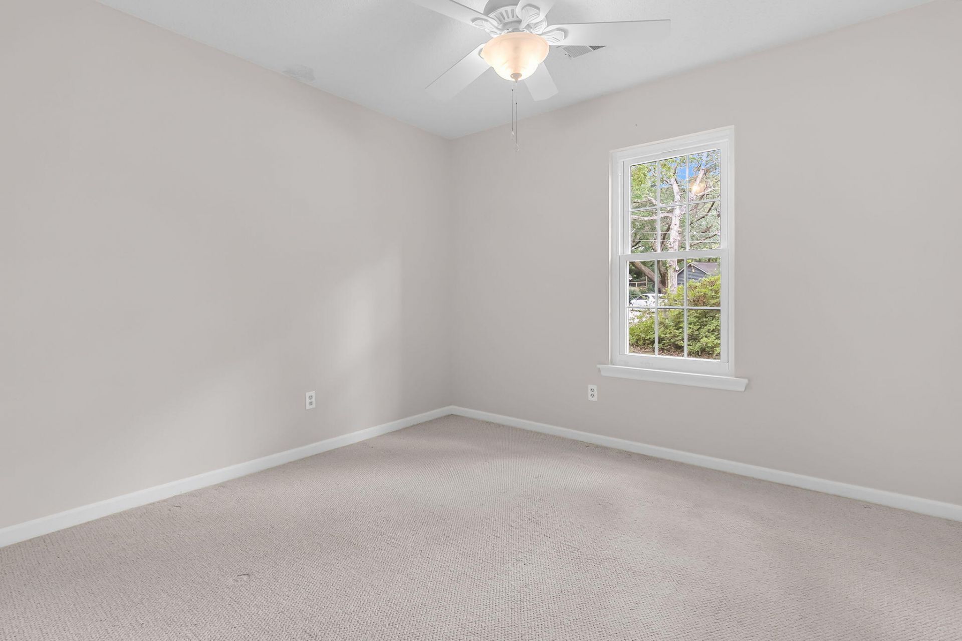 1507 Kentwood Circle Photo 16