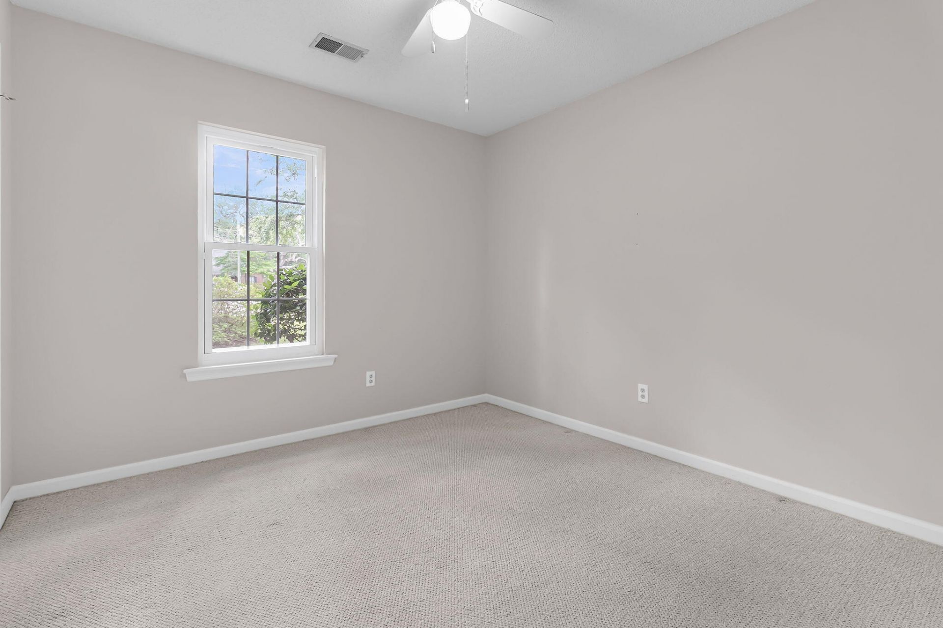 1507 Kentwood Circle Photo 18