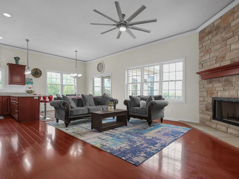 390 Laurel Oak Lane, Heath, OH 43056 Photo 7