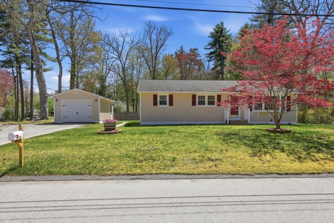 24 Souhegan Drive Merrimack, NH 03054