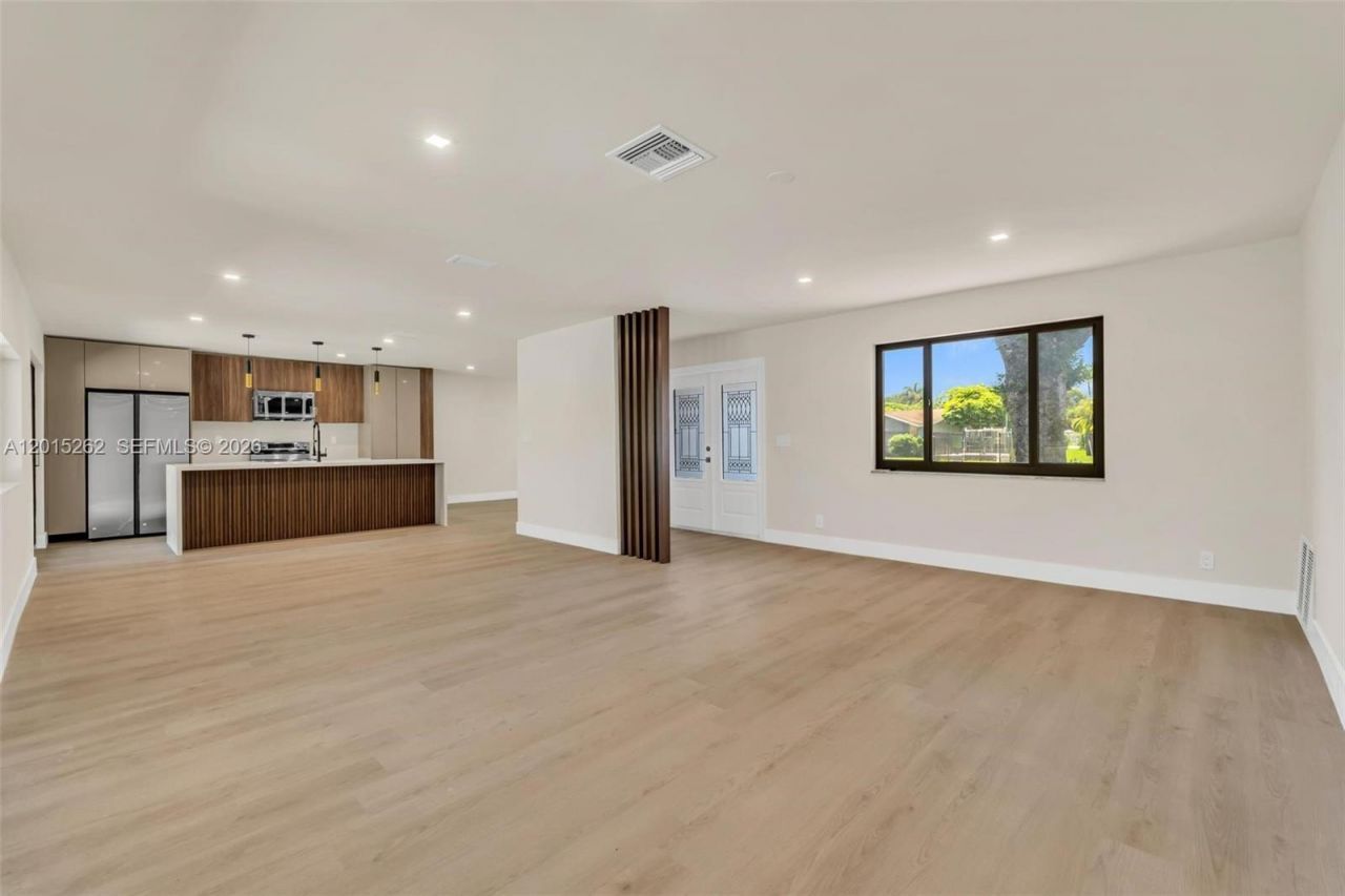 8207 SW 26th Pl , Davie, FL 33328 Photo