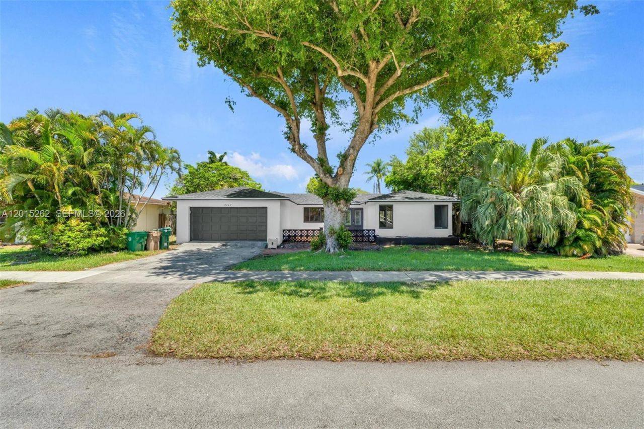 8207 SW 26th Pl , Davie, FL 33328 Photo
