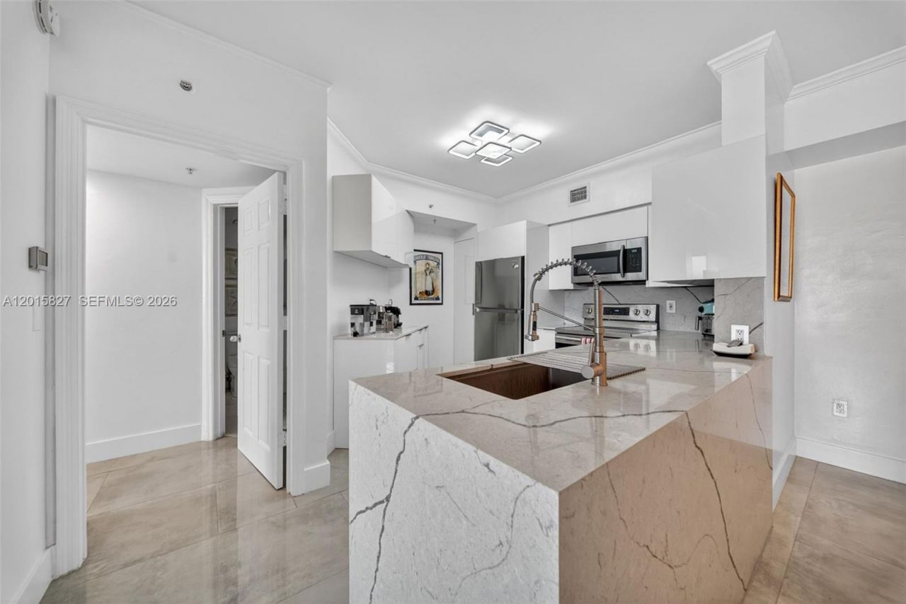 17150 N Bay Rd , Unit 2905, Sunny Isles Beach, FL 33160 Photo