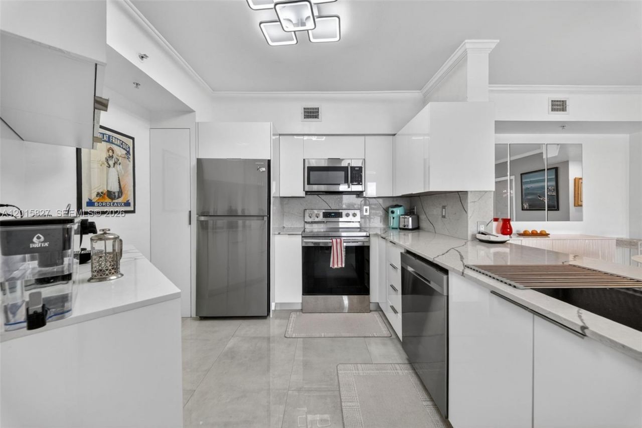 17150 N Bay Rd , Unit 2905, Sunny Isles Beach, FL 33160 Photo