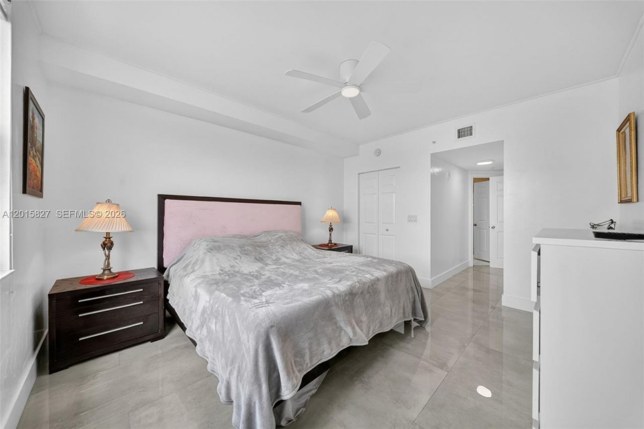17150 N Bay Rd , Unit 2905, Sunny Isles Beach, FL 33160 Photo