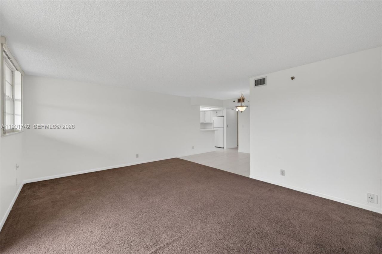 3100 W Rolling Hills Cir, Unit 303, Davie, FL 33328 Photo
