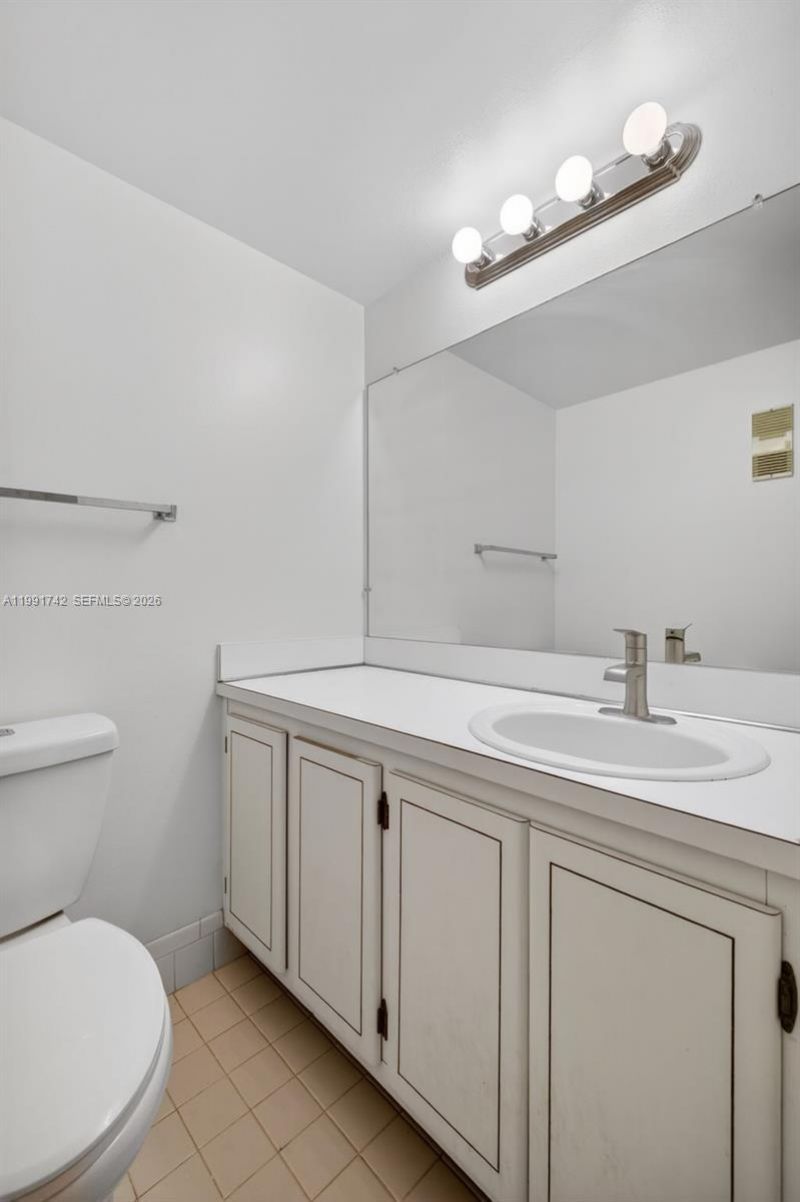 3100 W Rolling Hills Cir, Unit 303, Davie, FL 33328 Photo