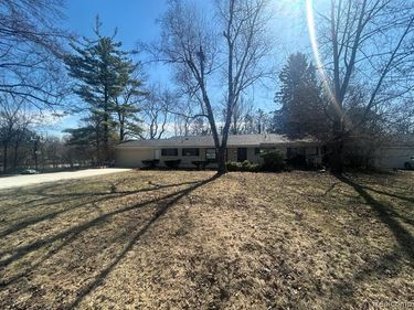 5303 W Briarcliff Knoll Drive, West Bloomfield Twp, MI 48322