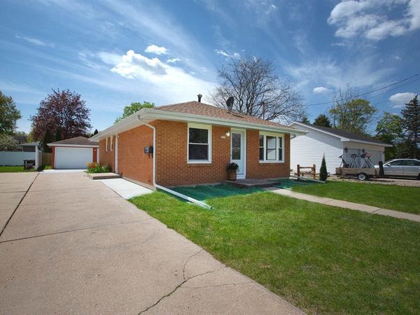 1519 ADAMS AVENUE, Oshkosh, WI 54902