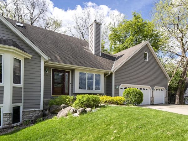 19065 Hiview DRIVE, Unit 2, Brookfield, WI 53045