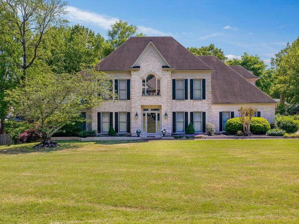 7695 CHAPEL RIDGE DR, Memphis, TN 38016