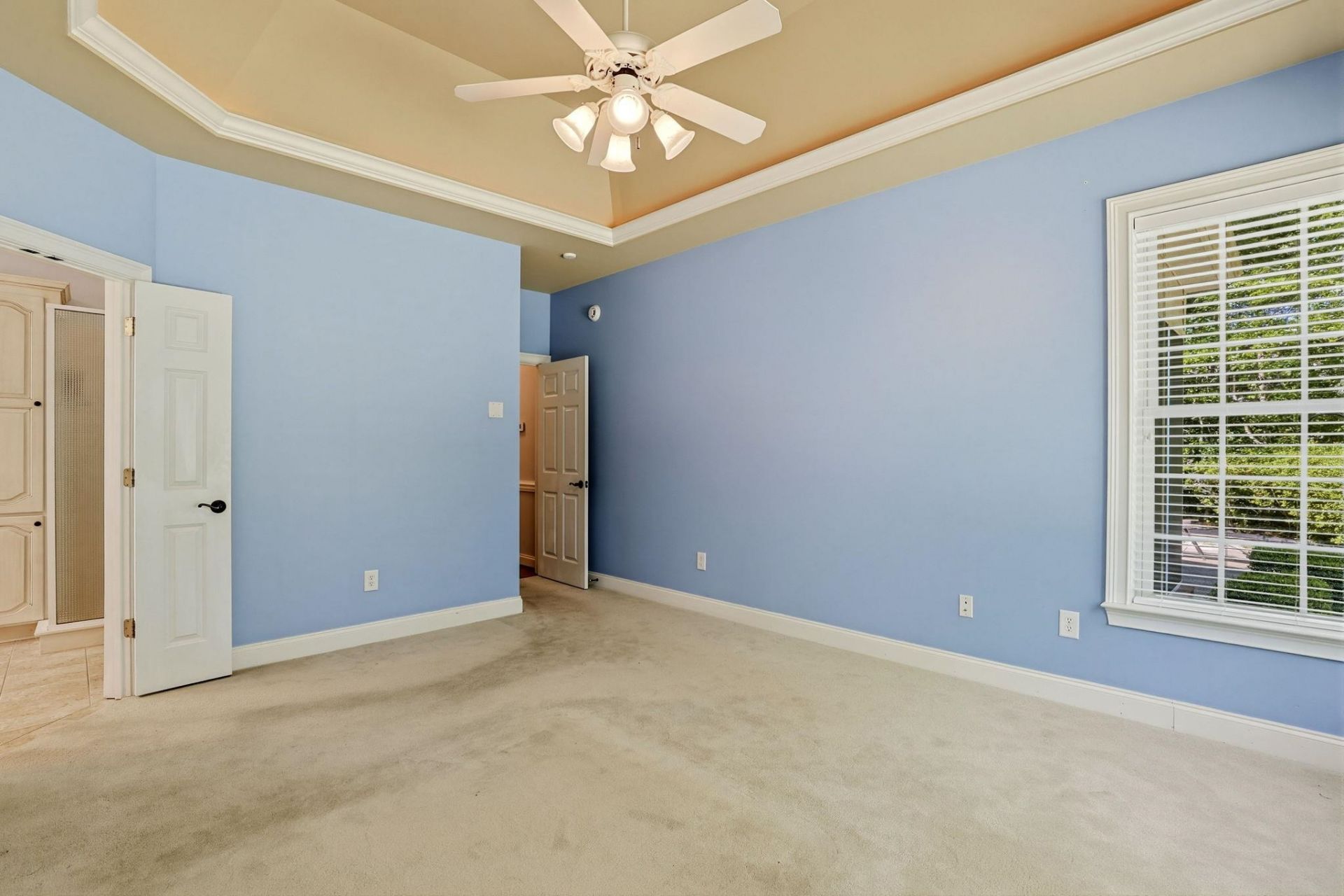 899 Shaftesbury Ln. Photo 19