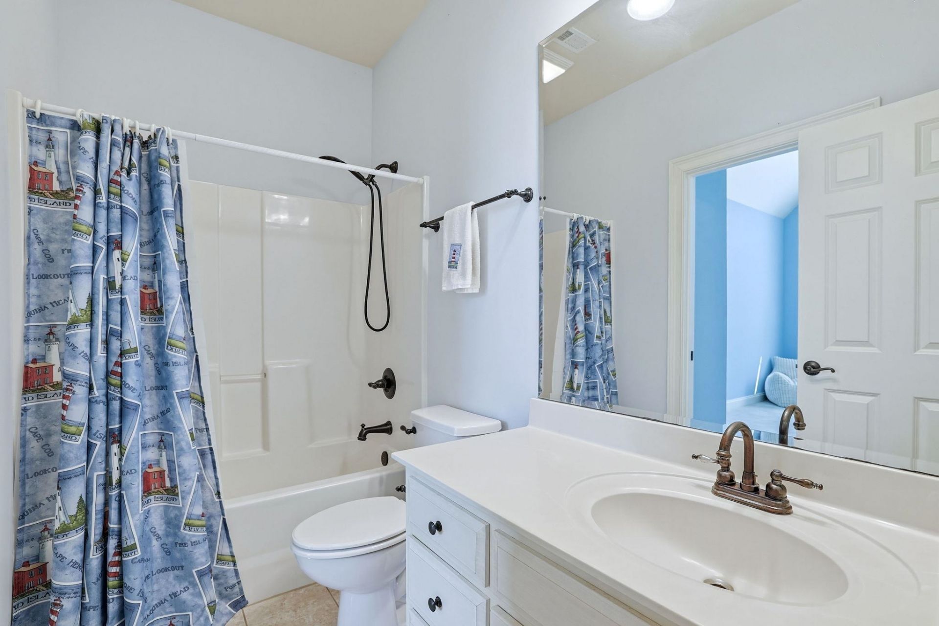 899 Shaftesbury Ln. Photo 25