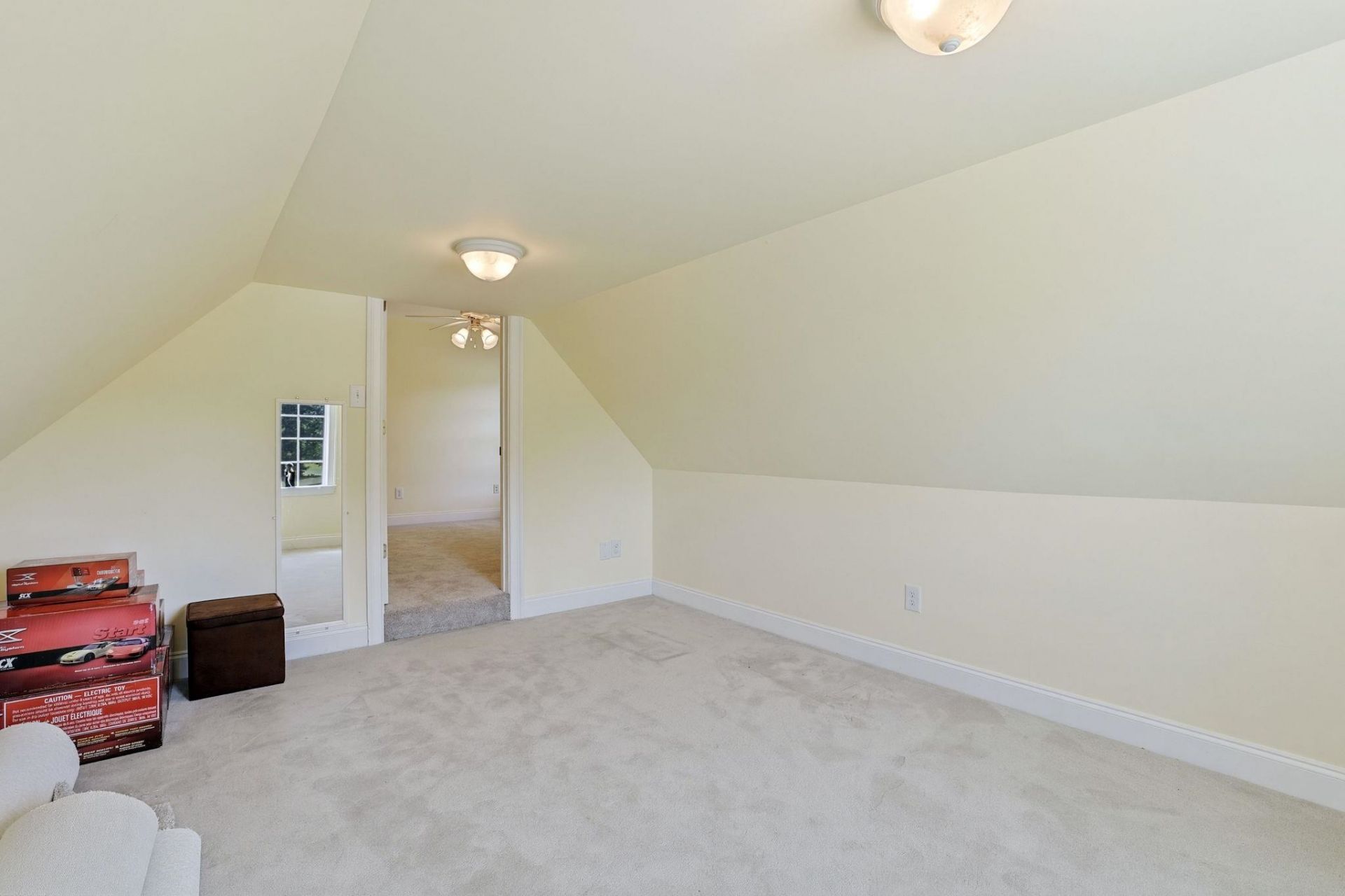 899 Shaftesbury Ln. Photo 41