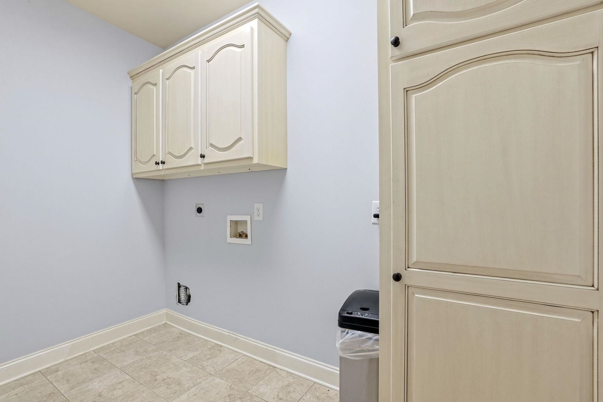 899 Shaftesbury Ln. Photo 42