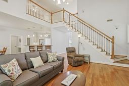 899 Shaftesbury Ln. photo 4