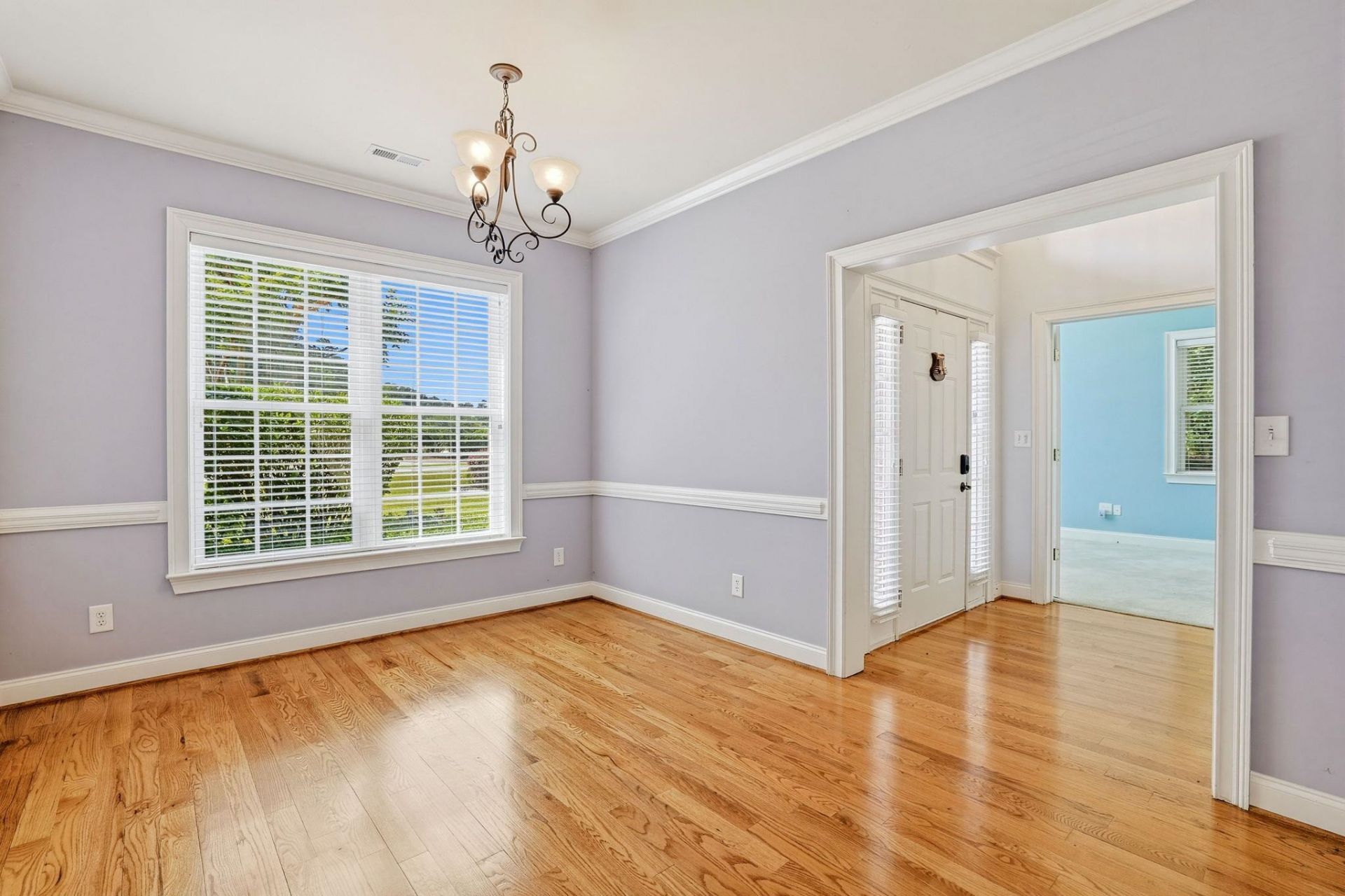 899 Shaftesbury Ln. Photo 9