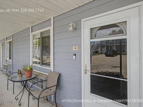 1664 Beach Boulevard, Biloxi, MS 39531