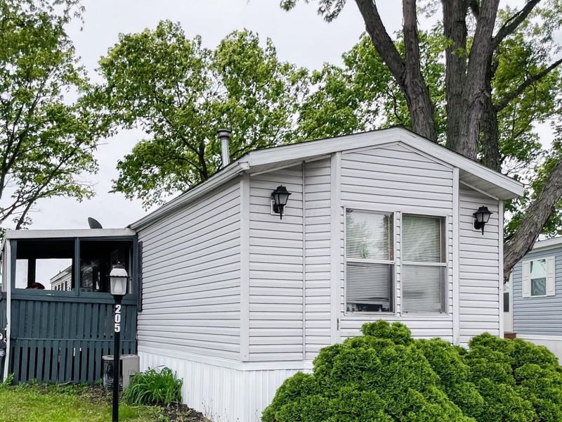8565 Smith-Calhoun Road , Unit 205, Plain City, OH 43064 Photo 1