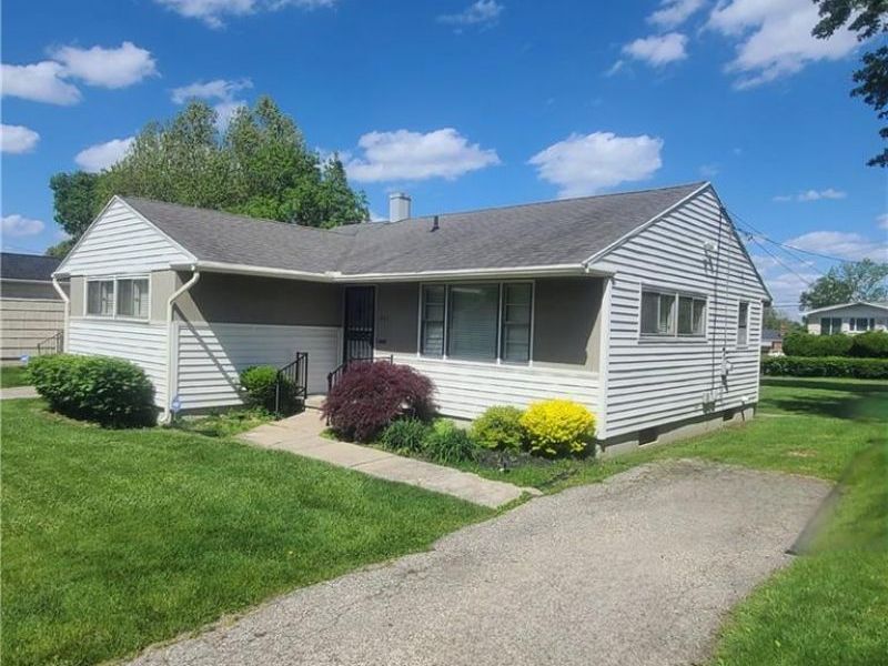 642 La Salle Drive, Dayton, OH 45417 Photo 2