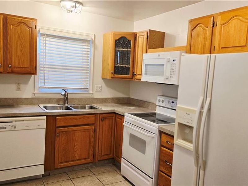 642 La Salle Drive, Dayton, OH 45417 Photo 6