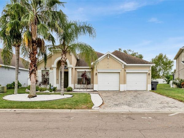 2590 SAND HILL POINT CIRCLE , DAVENPORT, FL 33837