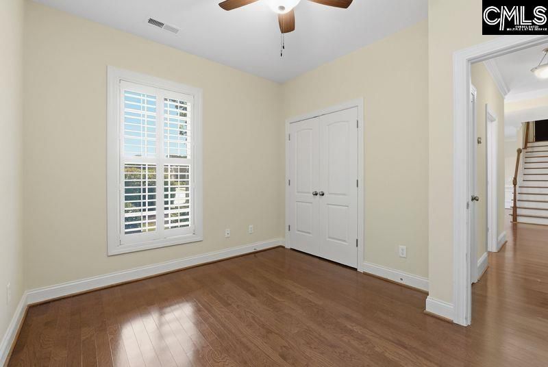 180 Shoal Court  Photo 9