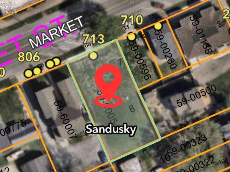 713 W Market Street, Sandusky, OH 44870 Photo 3