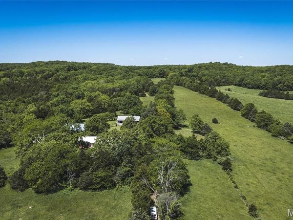 10975 Barnard Road, Crocker, MO 65452